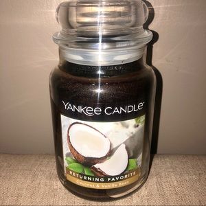 Coconut + Vanilla Bean Yankee Candle